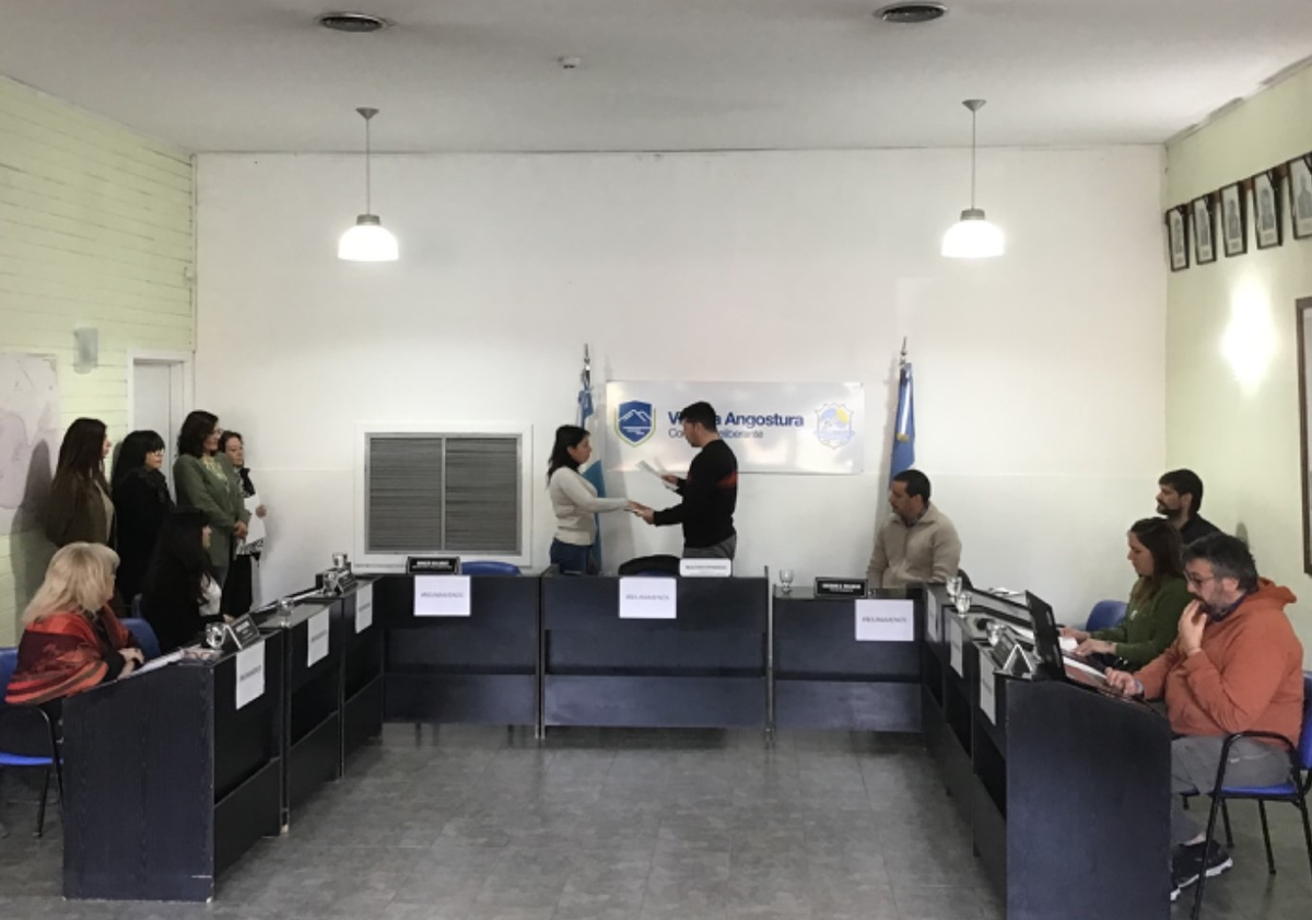 Elecciones: Asumió un reemplazo en el Concejo de Angostura
