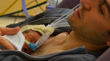 El método mamá canguro: un abrazo basado en evidencia científica