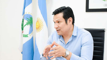 Llancafilo cruzó al Congreso: 