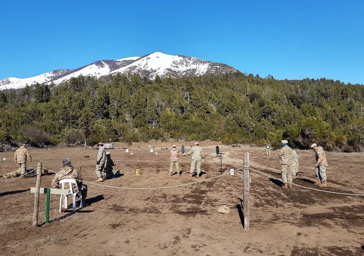 Bariloche: vecinos se autoconvocan a favor del Ejército