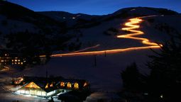 altText(Llega un espectacular espectáculo único a Bariloche: la Bajada de Luces en el Cerro Catedral)}