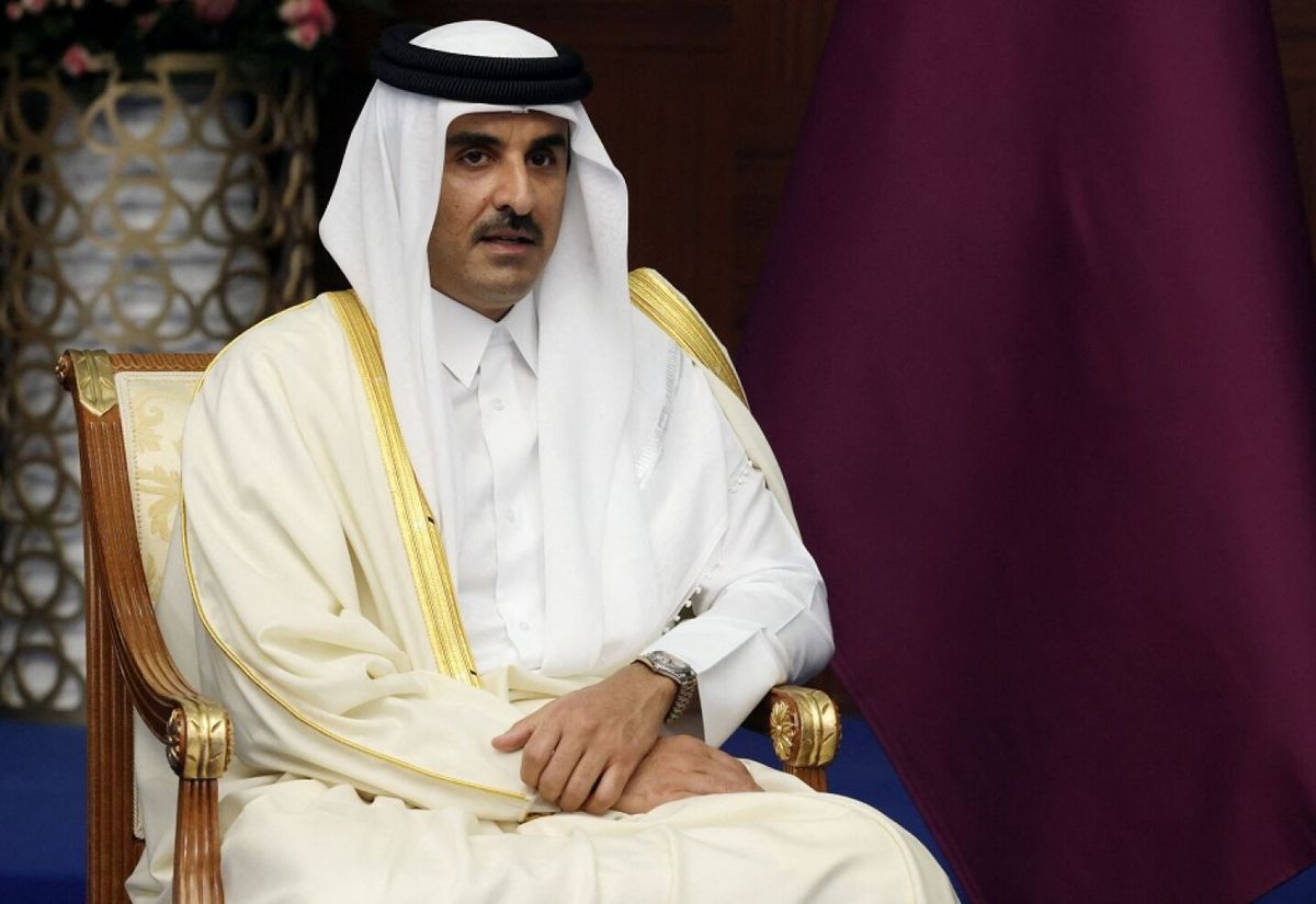 Emir de Qatar.
