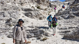 Excursión a las Termas de la Yesera de Auquinco en un paisaje lunar