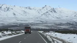 altText(Intendentes respaldaron la nueva ruta escénica de Neuquén)}