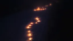 altText(Chapelco realizó su tradicional Bajada de Antorchas)}