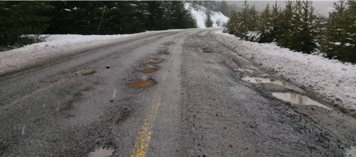 Así se encontraba la Ruta 40 en el tramo Bariloche El Bolsón, este invierno 