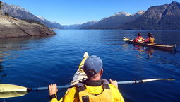 altText(¿Cuánto vale hacer kayak y rafting en verano en Bariloche?)}