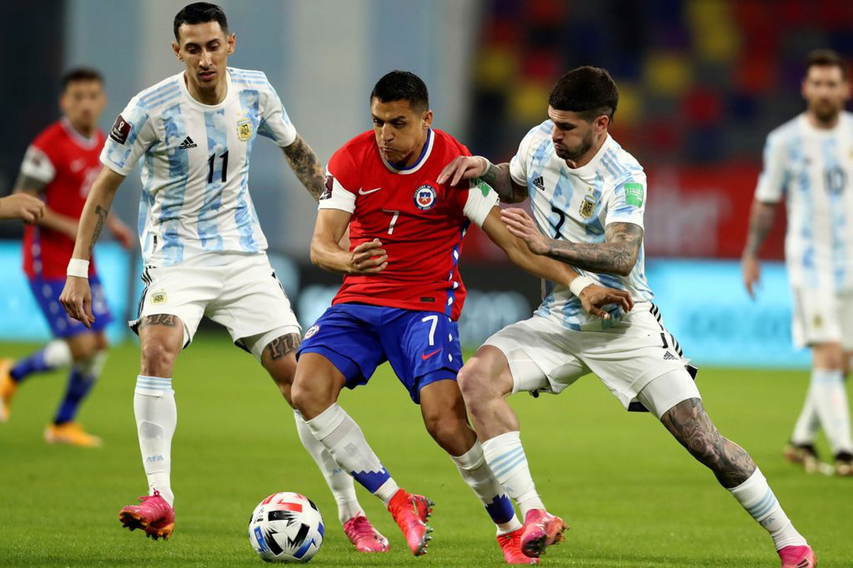 Eliminatorias: la selección argentina se enfrenta a Chile