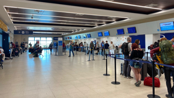 altText(Una empresa low-cost sumó 22 vuelos semanales desde Bariloche para el verano)}