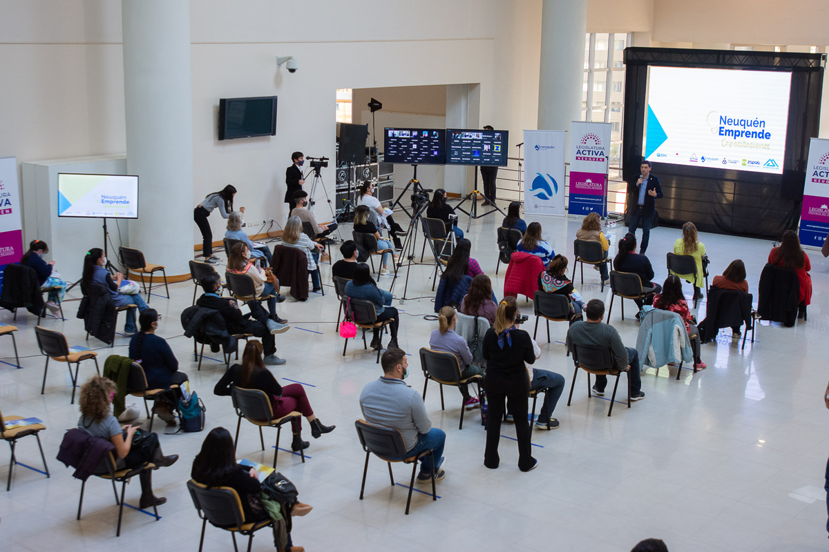 Neuquén: se lanzó un ciclo para emprendedores