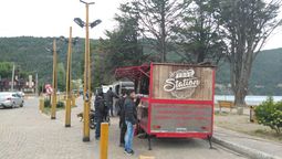 altText(Dos detenidos por robar a varios Food Trucks en San Martín de los Andes)}