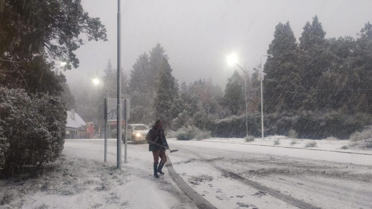 Intensas nevadas en Bariloche: recomendaciones para turistas y residentes